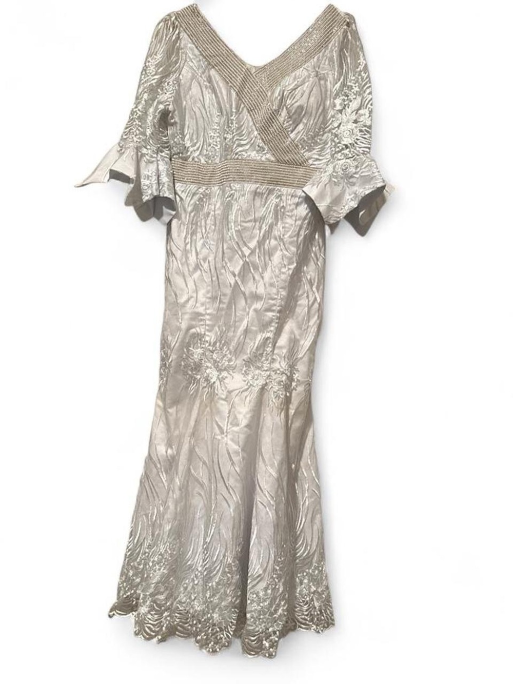 Elegant V-Neck Embroidered Evening Dress XL